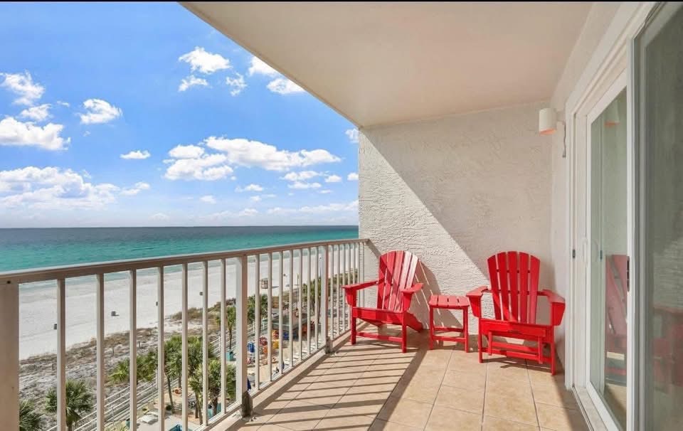 Private balcony overlooking the Gulf